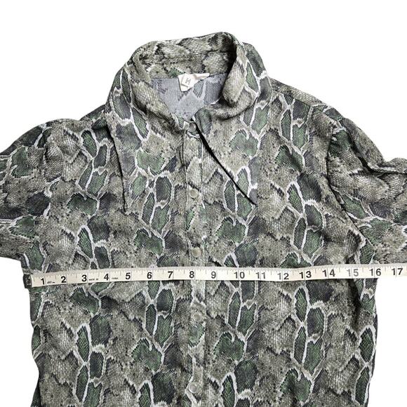 Revolve Song of Style Otto Top in Green Snake Size: XXS - Picture 3 of 6